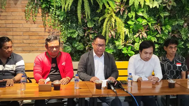 Sehari Jelang KLB, Fary Djemi Francis mundur dari Caketum PSSI
