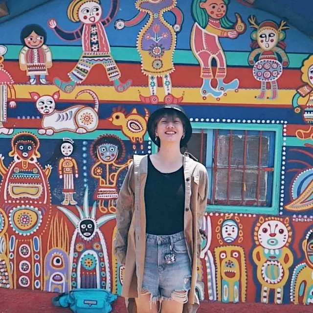 Kerap Tampil Boyish, Ini 6 Gaya OOTD Ria SW yang Curi Perhatian