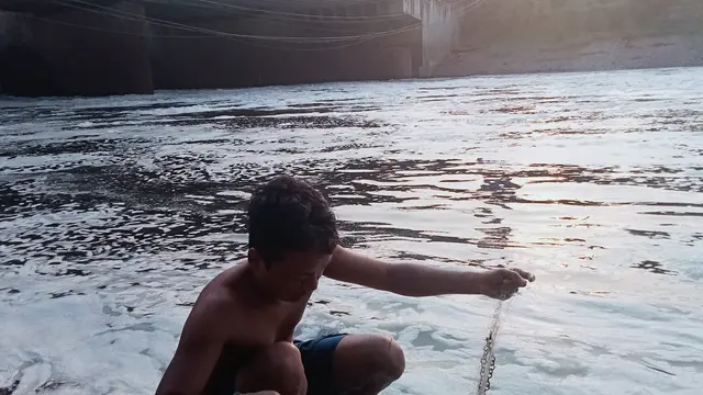 Kali Bekasi Tercemar Limbah