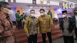 Bantuan meubelair inkubasi bisnis untuk UMJ guna membantu mencetak wirausahawan baru yang berkualitas. Pemerintah juga memberi dukungan pengembangan talenta digital melalui Gerakan Nasional Literasi Digital, Digital Talent Scholarship, dan Digital Leadership Academy. (Liputan6.com/HO/Iqbal)