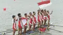 Tim dayung Indonesia melakukan selebrasi usai meraih medali emas pada Asian Games di JSC Lake Jakabaring, Sumatera Selatan, Jumat (24/8/2018). Tim dayung persembahkan emas ke sembilan untuk Indonesia. ANTARA FOTO/INASGOC/Nova Wahyudi/nym/18