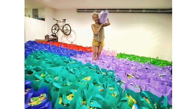 Bagi 500 Sembako, Ini 6 Momen Nikita Mirzani Rayakan Syukuran Anak Bungsunya