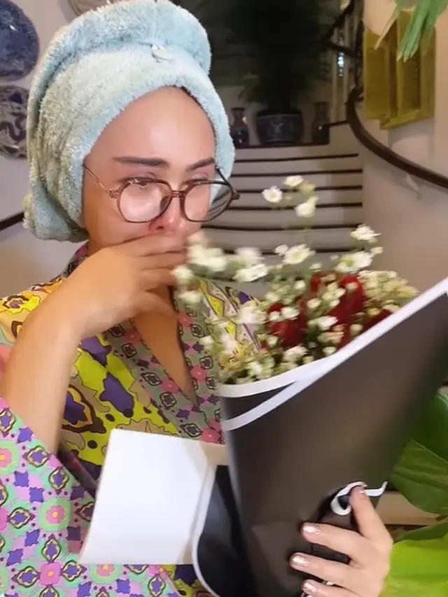 Yuni Shara tampak cantik alami (Instagram/yunishara36)