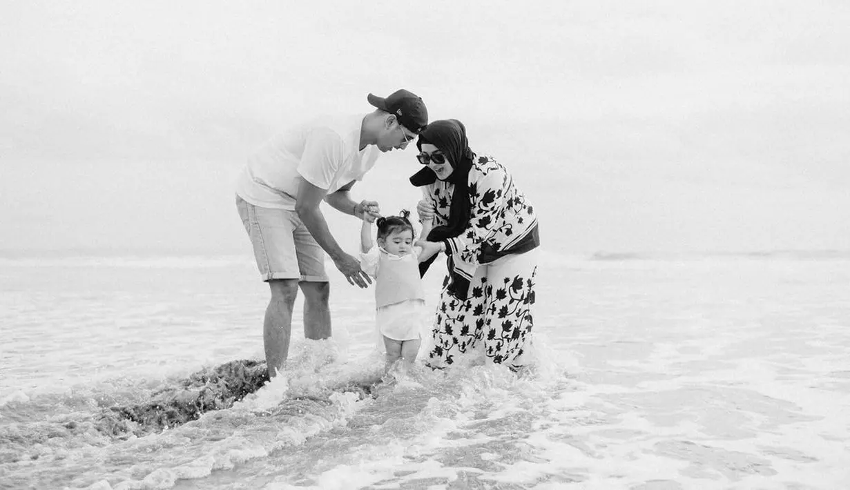 Untuk perjalanan mudik perdananya, Ali Syakieb membutuhkan banyak persiapan untuk menyambut hari raya Idul Fitri di kampung istri. Terlebih, momen tersebut juga merupakan pengalaman pertamanya mudik jauh. [Instagram/alisyakieb]