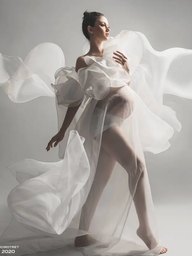 6 Pemotretan Maternity Shoot Kimberly Ryder, Menawan Bak Dewi