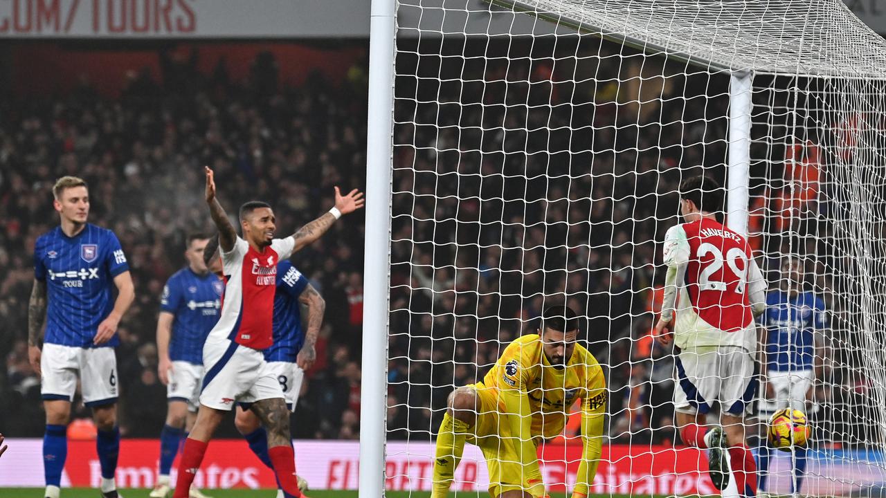Gol kemenangan Arsenal atas Ipswich