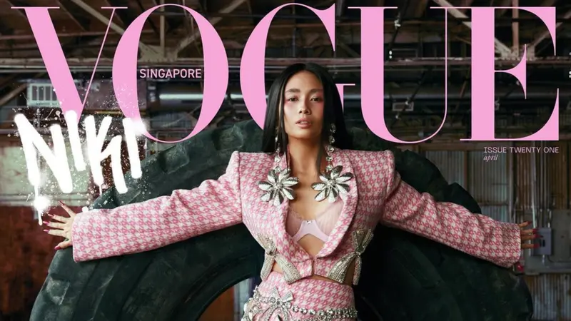 Niki Zefanya warnai sampul majalah Vogue Singapore edisi April 2023