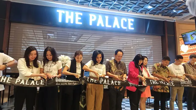 The Palace Jeweler