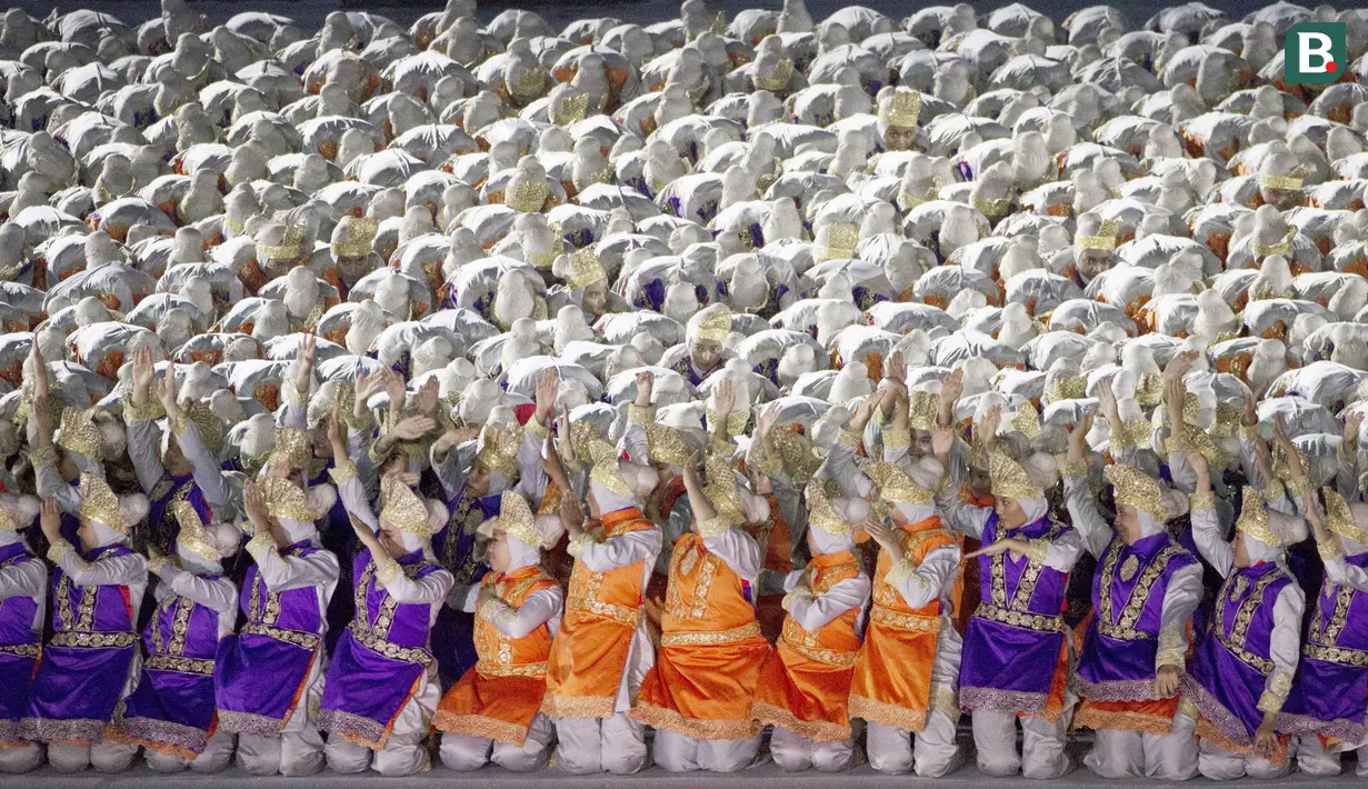 Tarian Saman saat pembukaan Asian Games di SUGBK, Jakarta, Sabtu, (18/8/2018). (Bola.com/Vitalis Yogi Trisna)