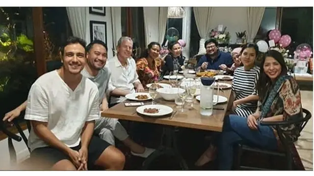 7 Penampakan Rumah Raisa dan Hamish Daud, Elegan dengan Warna Putih