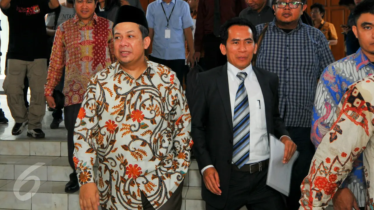 20160503-Fahri Hamzah Lakukan Mediasi dengan PKS di PN Jaksel-Jakarta
