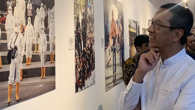 Pejabat Gubernur DKI Jakarta Heru Budi Hartono menghadiri pembukaan acara pameran galeri foto jurnalistik yang diselenggarakan oleh LKBN ANTARA, Jumat (16/2/2024). (Foto: Liputan6.com/Natasha KA)