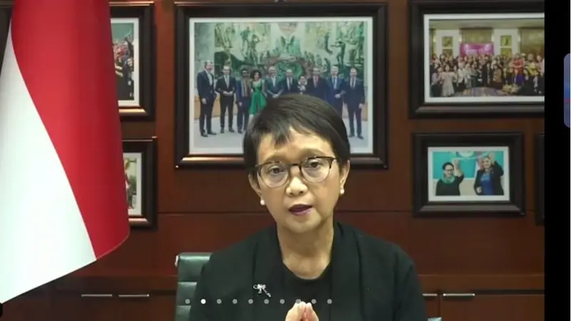 Menlu Retno Marsudi dalam Press Briefing online. (Liputan6.com/Tanti Yulianingsih)