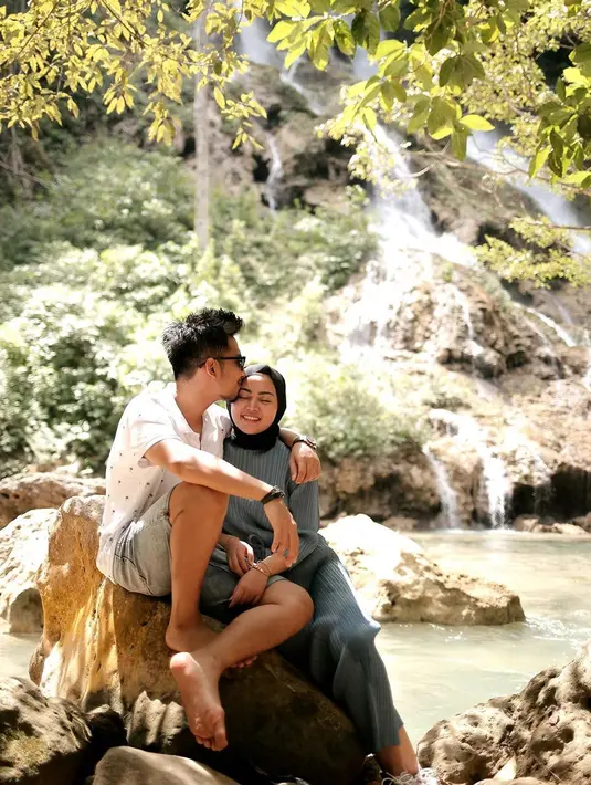 (Instagram/rachelvennya)