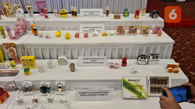 Kosmetik yang mengandung bahan berbahaya.