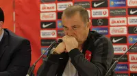 Fatih Terim tidak memandang sebelah mata kualitas pelatih Austria, Marcel Koller.  (Bola.com/Reza Khomaini)