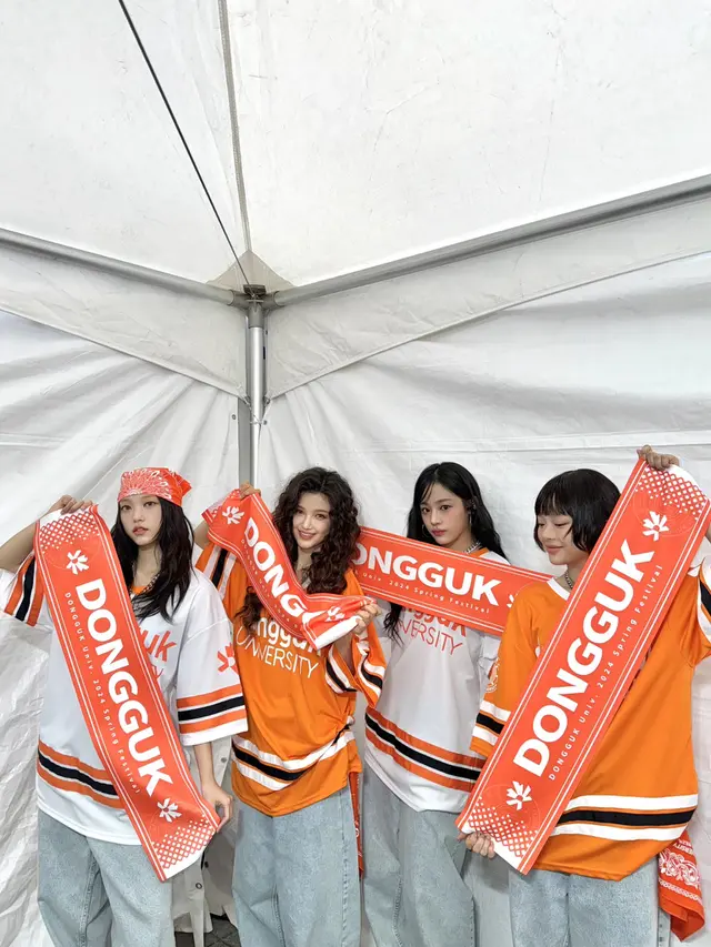 NewJeans (X/NewJeans_twt)