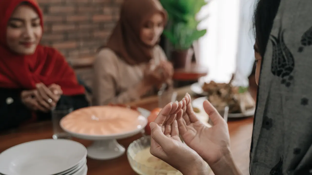 Bacaan Doa Buka Puasa Ramadhan dan Terjemahan, Simak Pula Amalan Sunnahnya