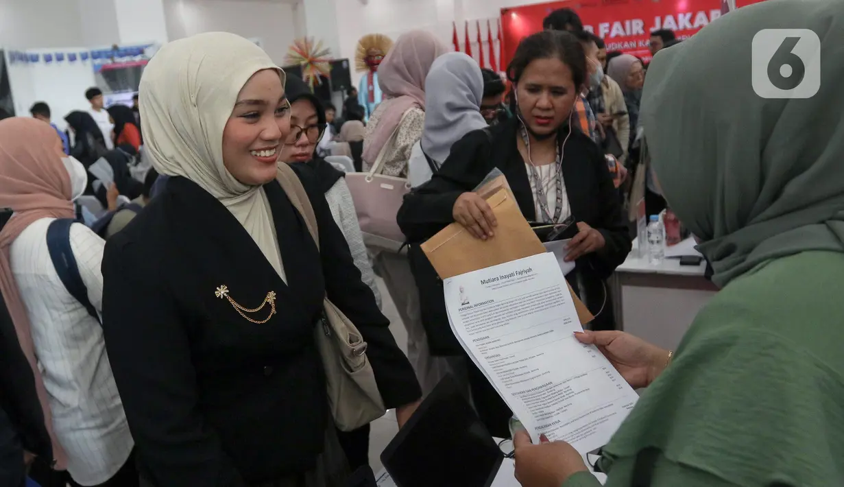 Angka ini meningkat jika dibandingkan Februari 2024 yang berjumlah 327 ribu orang. (Liputan6.com/Herman Zakharia)
