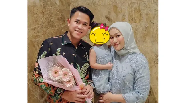 Pernah Viral, Ini 6 Potret Terbaru Pilot Sari Ardisa yang Kini Mantap Berhijab