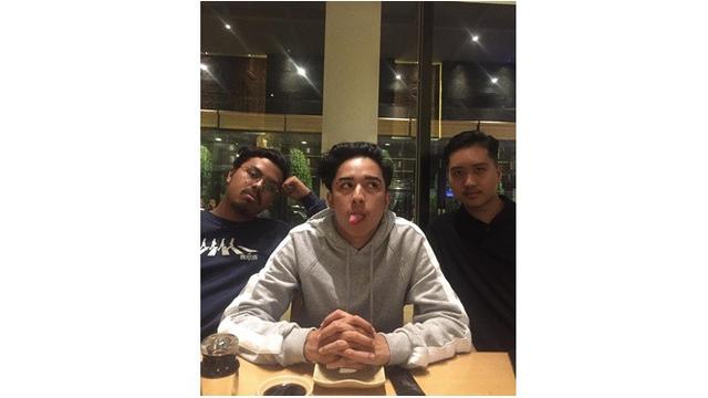 Rayakan Ultah Bareng, Ini 6 Potret Zaki Pria yang Dikabarkan Kekasih Adhisty Zara