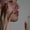 Skincare vs Perawatan Klinik, Kapan Kulit Benar-Benar Butuh Penanganan Dokter?