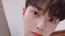 <p>Nama Song Kang belakangan menjadi trending di mesin pencarian Google lantaran santer dirumorkan berpacaran dengan Han So Hee setelah foto yang diduga keduanya beredar di media sosial. (FOTO: instagram.com/songkang_b)</p>