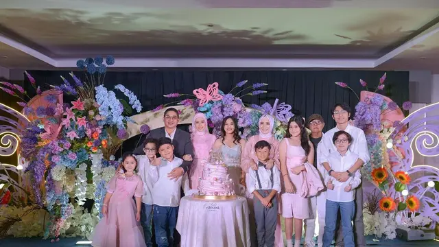 Pasha Ungu dan Ketujuh Anaknya