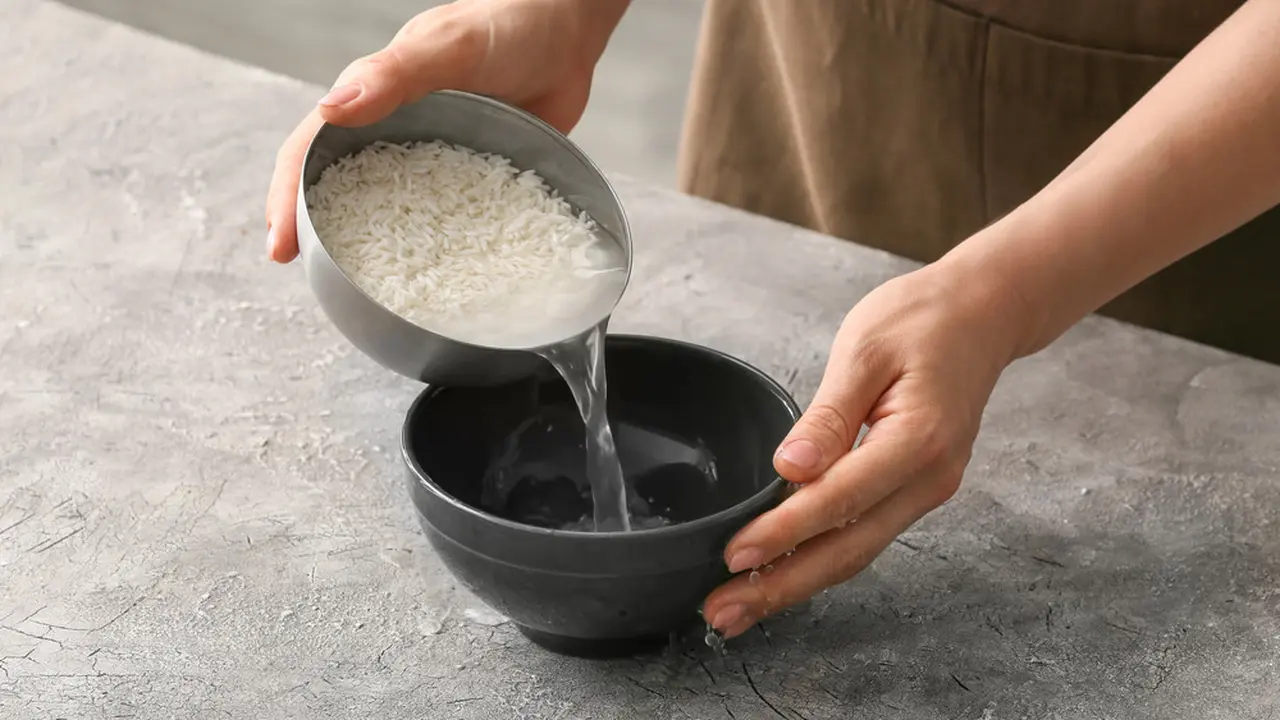 Tips Masak Nasi Pulen dan Tak Mudah Basi Buat Sahur Sekaligus Buka Puasa