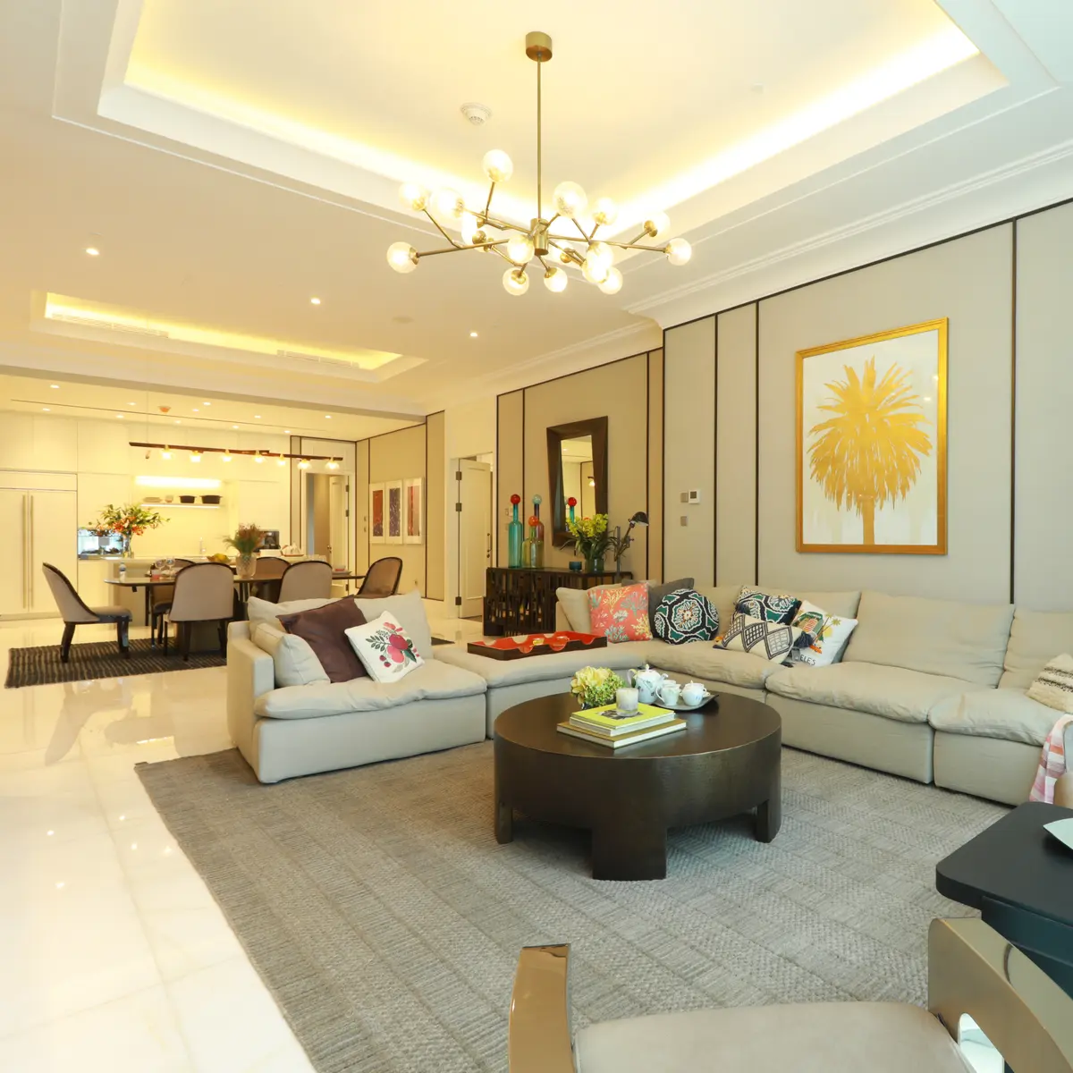 Melihat Apartemen Mewah dengan Furnitur Lengkap di Tengah ...