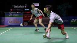 Sementara Yuta Watanabe/Arisa Higashino mengalahkan unggulan ke-6 asal Korea Selatan, Seo Seung Jae/Chae Yu Jung di semifinal dengan 21-18, 17-21 dan 21-15. (Bola.com/Bagaskara Lazuardi)