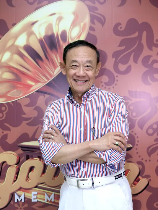 "Di Filipina saya sering pergi ke restoran Indonesia. Pertama kali saya makan makanan Indonesia di rijsttafel (restoran masakan Indonesia di belanda) saat saya di Belanda tahun 1975. Saya coba makan itu. Dan sekarang saya mau coba lagi," pungkasnya. 