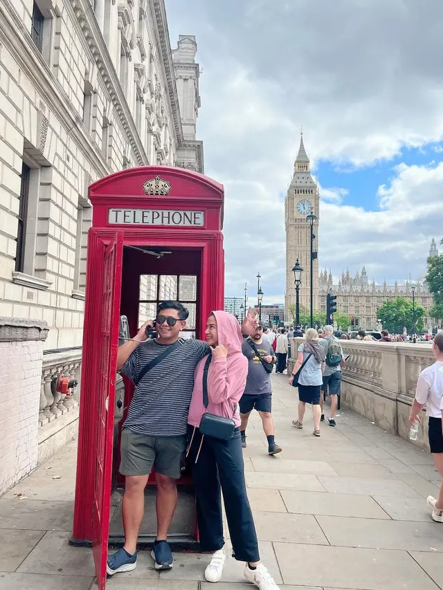8 Potret Liburan Nina Zatulini dan Suami di London, Seru Banget