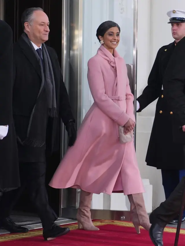 Usha Vance, Ibu Negara Ke-2 Amerika Serikat Berdarah India saat Hadir di Pelantikan Donald Trump dan Suaminya.