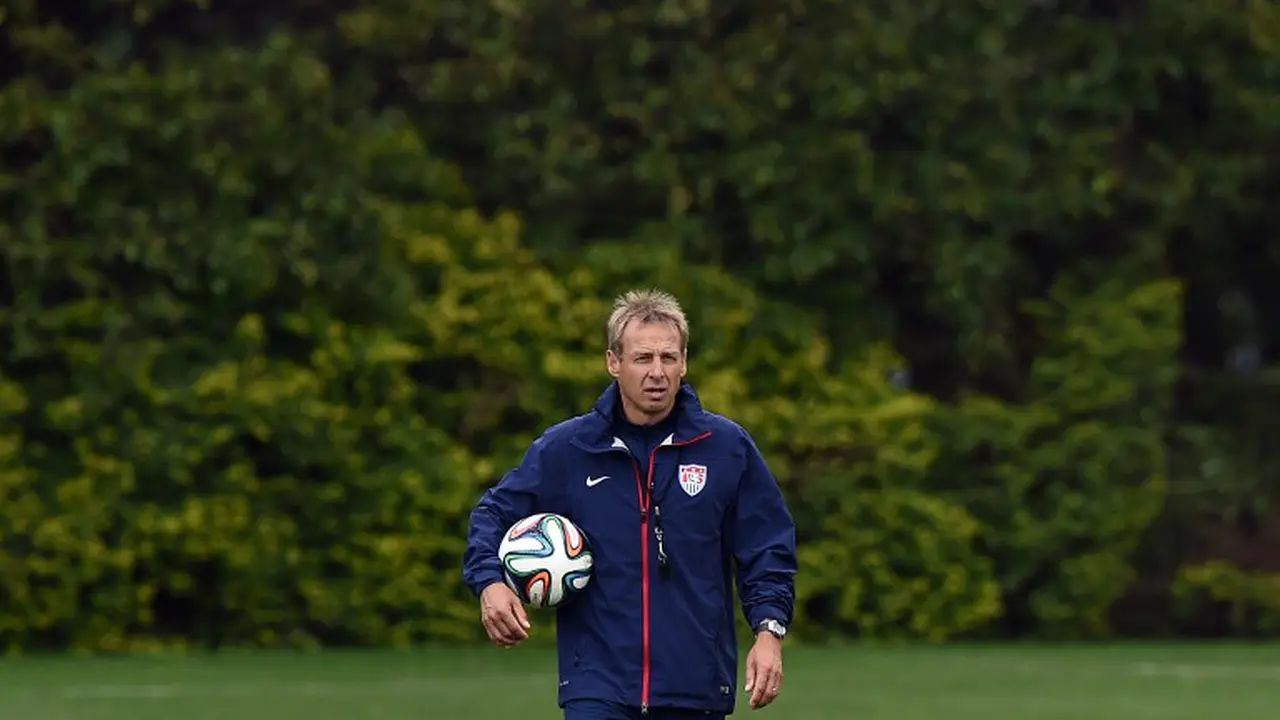 Pelatih Amerika Serikat Juergen Klinsmann