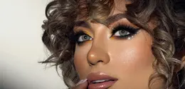 Soft smoky eyes sering dianggap leih ringan dari smoky makeup klasik yang identik dengan warna hitam pekat dan kesan dramatis. [Dok/Pexels.com/ahmad shalbaf].