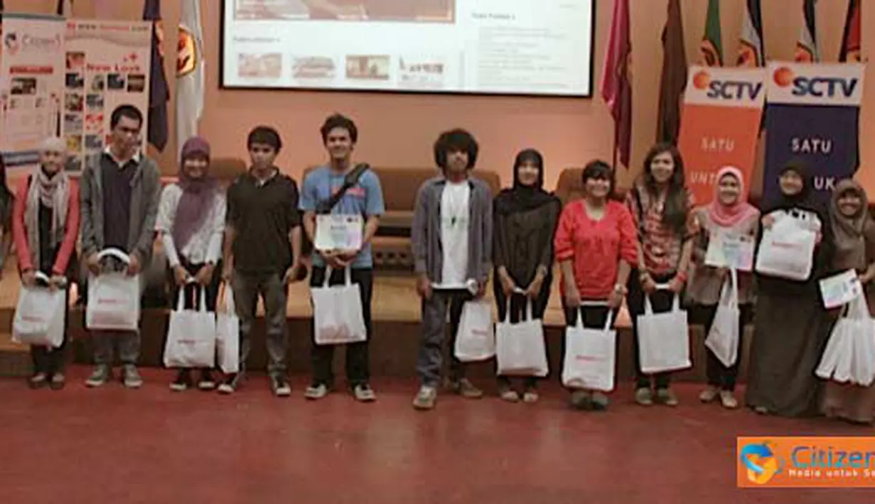 Mahasiswa UNPAD antusias mengikuti kuis di Workshop Citizen6. Merekalah Pemenangnya. (Pengirim: Adi Permadi)
