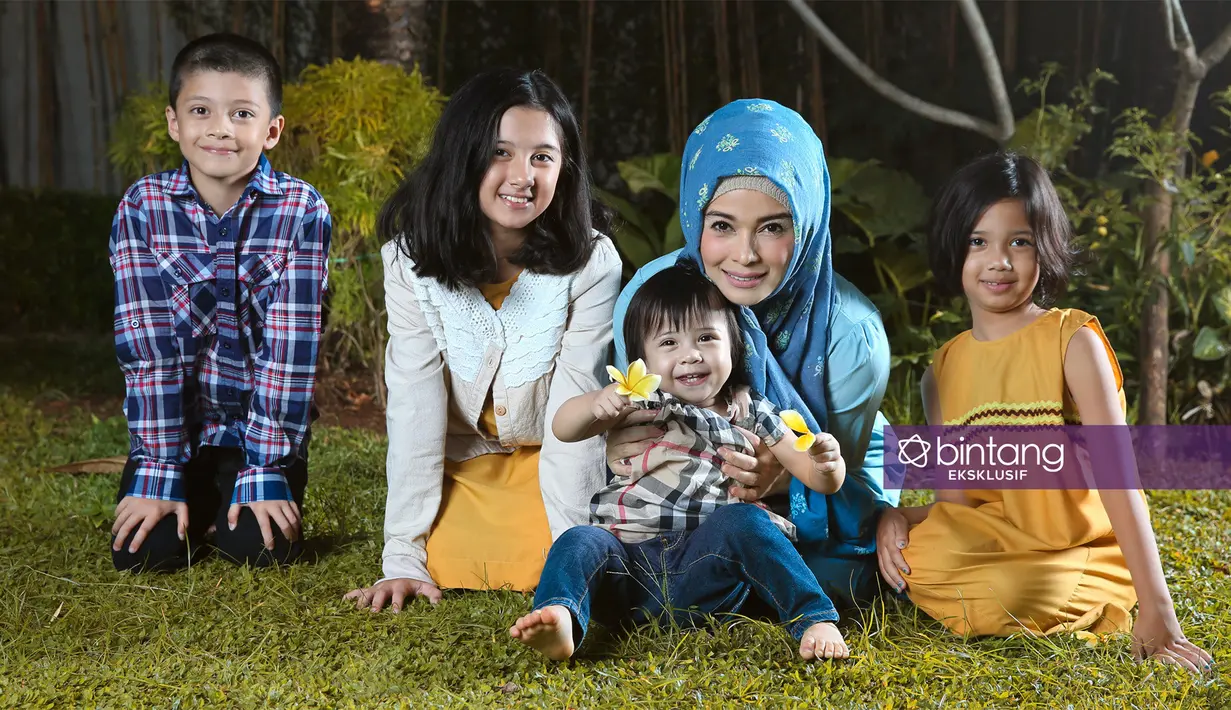 Bintang sinetron Tersanjung, Jihan Fahira kini jarang muncul di layar kaca. Setelah nikah dan memiliki anak, ia lebih banyak menghabiskan waktunya untuk menjadi ibu rumah tangga. Mengurus anak dan suami. (Bambang E. Ros/Bintang.com)