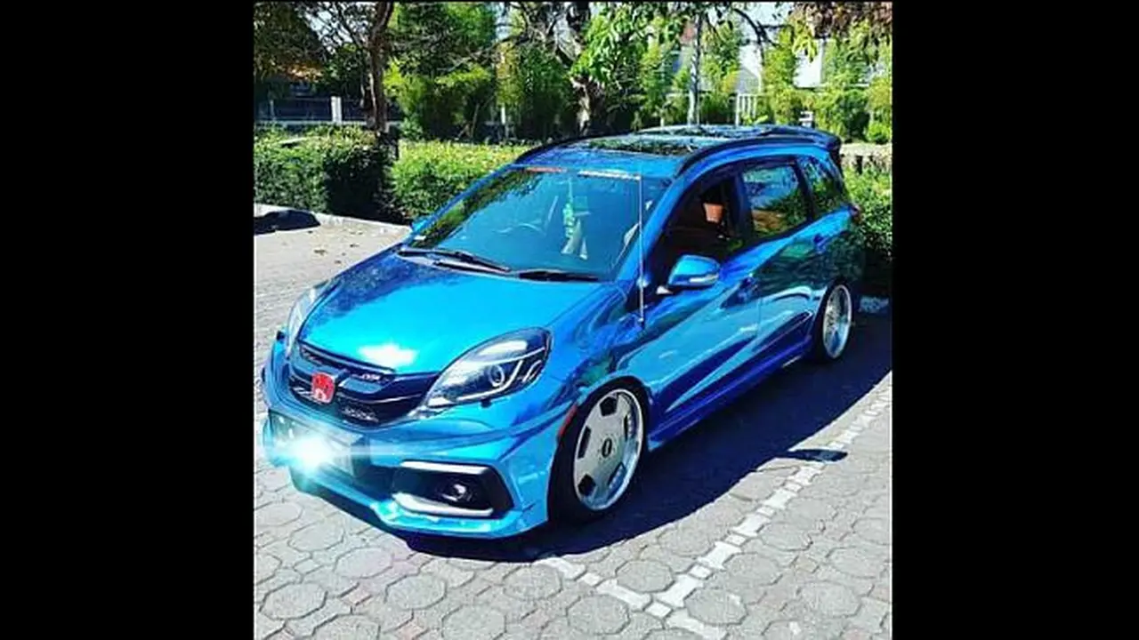 Modifikasi Honda Mobilio bergaya elegant
