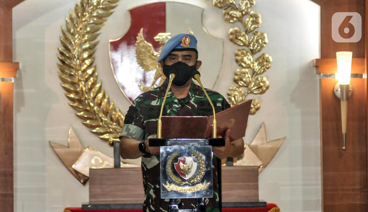 Marsekal Pertama (Marsma) TNI Wahyu Hidayat Sudjatmiko menyampaikan sambutan usai serah terima jabatan Komandan Pasukan Pengamanan Presiden (Danpaspampres) di Mako Paspampres, Jakarta Pusat, Senin (18/7/2022). Marsma TNI Wahyu Hidayat Sudjatmiko resmi menjabat sebagai Danpaspampres menggantikan Mayjen Tri Budi Utomo. (merdeka.com/Iqbal S. Nugroho)