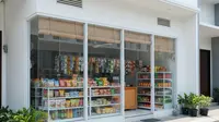 7 Desain Warung Sembako Anti Panas, Inspirasi Toko Kecil yang Tetap Adem dan Rapi (foto: Gemini AI)