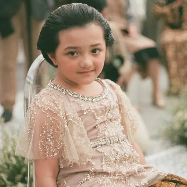 Potret Cantik Queen Arsy di Serangkaian Acara Pernikahan Aurel Atta