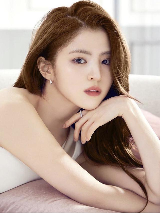 Han So Hee/(@xeesoxee)