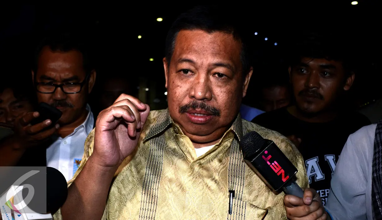 Anggota DPRD Kabupaten Musi Banyuasin (Muba), Islan Hanura usai menjalani pemeriksaan KPK, Jakarta, Rabu (26/8/2015). Islan diperiksa KPK sebagai saksi terkait dugaan suap pembahasan RAPBD 2015 dan LKPJ 2014. (Liputan6.com/Yoppy Renato)