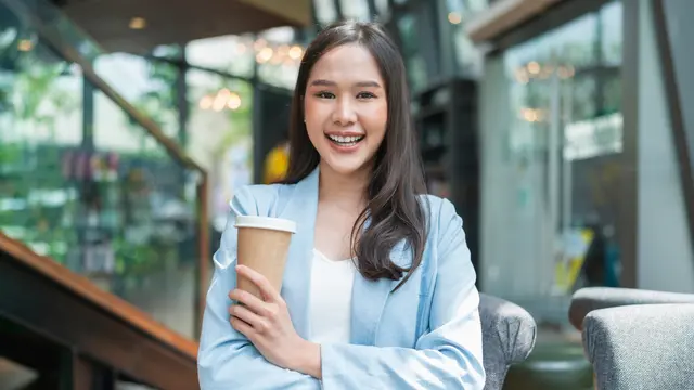 perempuan dan 21 juli karier