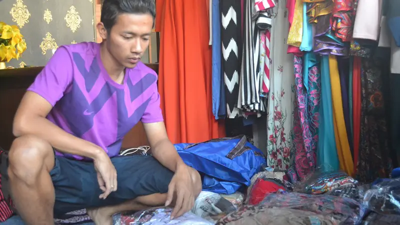 Lebaran, Pemain Arema Ini Pilih Dagang Baju