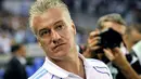 Ekspresi pelatih Olympique de Marseille'Didier Deschamps sebelum laga lanjutan Ligue 1 menjamu Caen at Velodrome Stadium, 7 Agustus 2010. Marseille kalah 1-2. AFP PHOTO / BERTRAND LANGLOIS