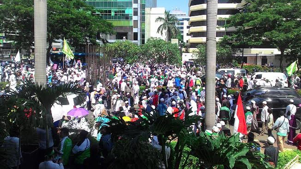 20160404-Demo-Ahok-KPK-Jakarta
