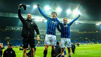 Kegembiraan pemain Atalanta usai memastikan diri lolos ke fase gugur Liga Champions. (Foto: Twitter/Roger Ibañez)