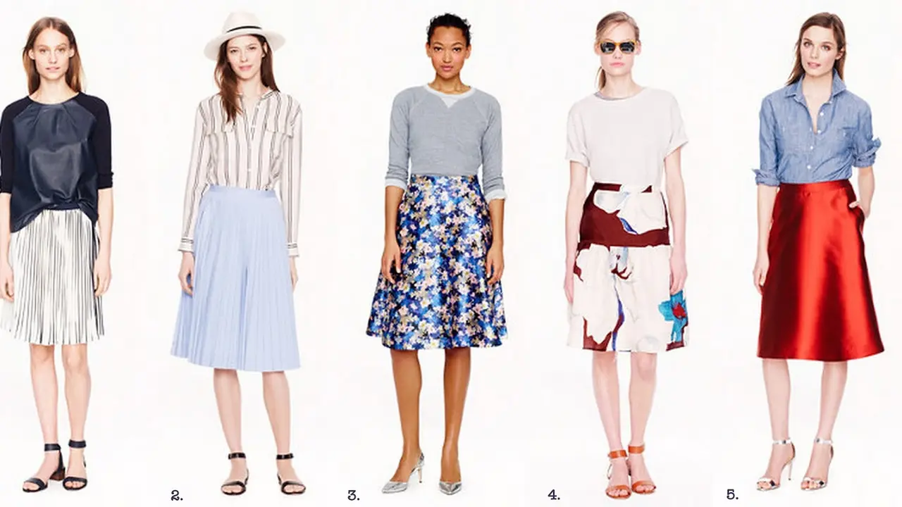 5 Gaya dengan Midi Skirt, Bikin Kamu Nyaman ke Kampus